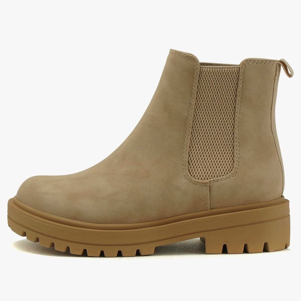 Soda Pilot- Women Lug Sole Low Heel Chelsea Fashion Ankle Bootie. 7wide